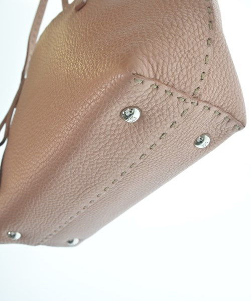 FENDI กระเป๋าถือขนาดใหญ่