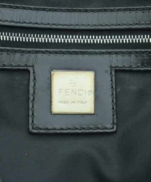 FENDI กระเป๋าถือขนาดใหญ่