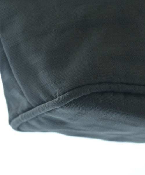 FENDI กระเป๋าถือขนาดใหญ่