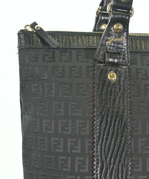 FENDI กระเป๋าถือ
