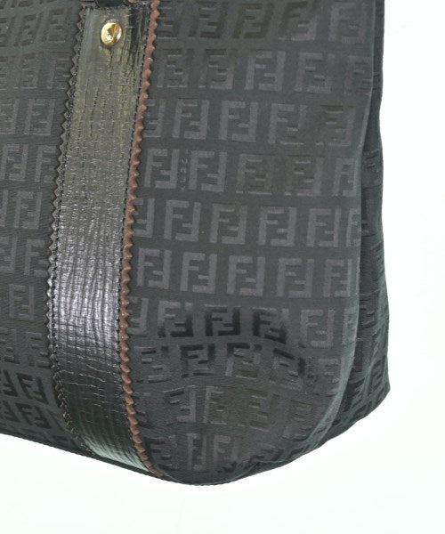 FENDI กระเป๋าถือ