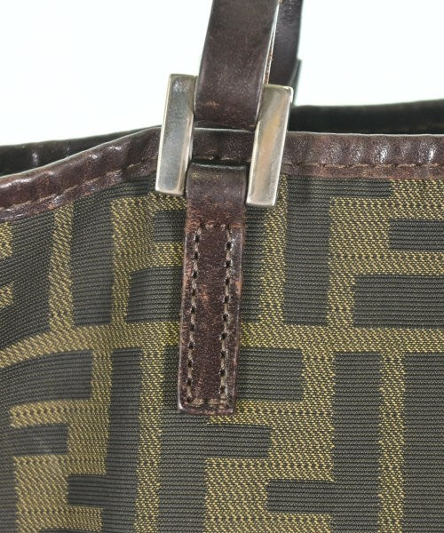 FENDI กระเป๋าถือขนาดใหญ่