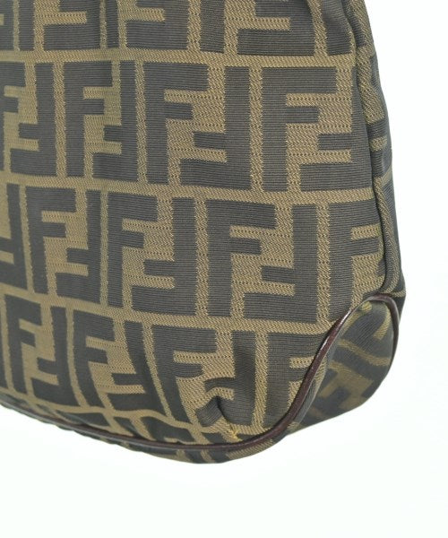 FENDI กระเป๋าถือขนาดใหญ่