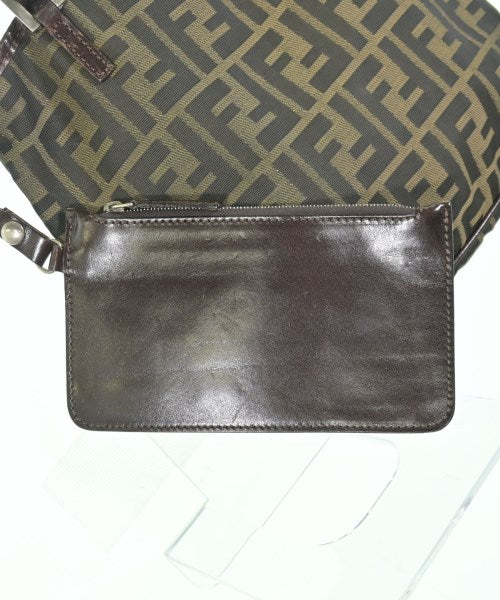 FENDI กระเป๋าถือขนาดใหญ่