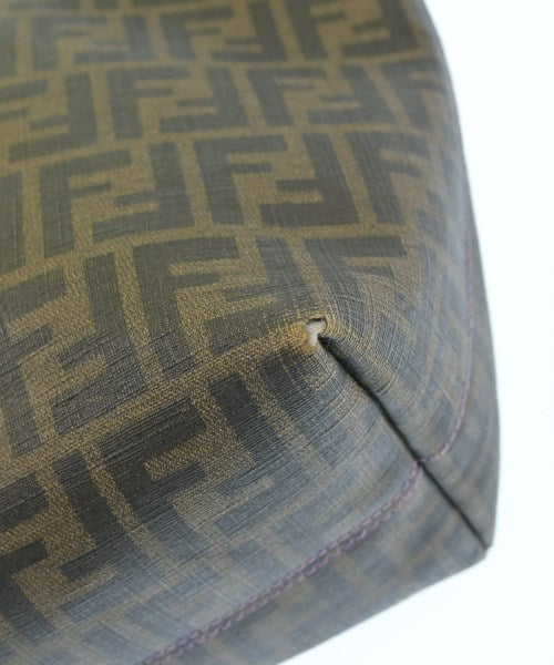 FENDI กระเป๋าถือขนาดใหญ่
