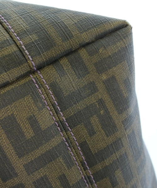 FENDI กระเป๋าถือขนาดใหญ่