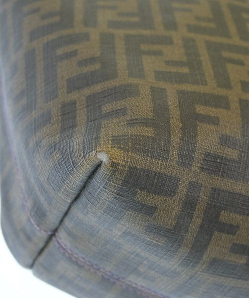 FENDI กระเป๋าถือขนาดใหญ่