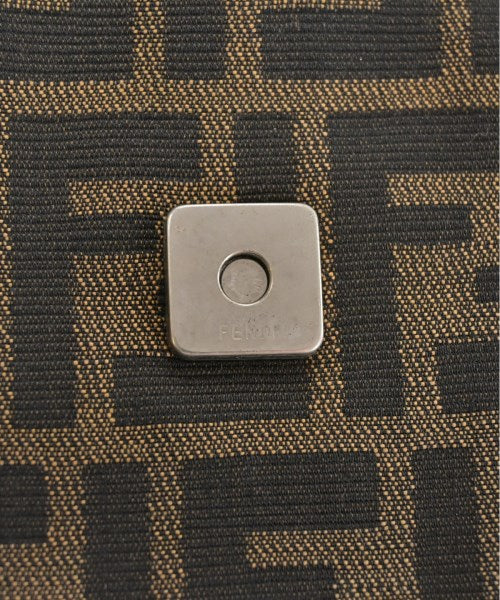 FENDI กระเป๋าสะพาย