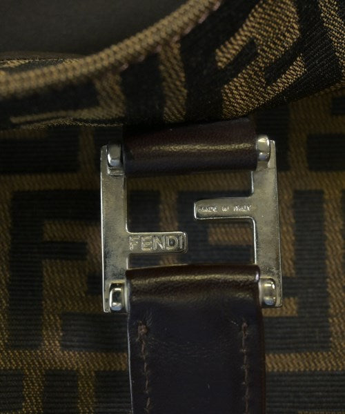 FENDI กระเป๋าถือ