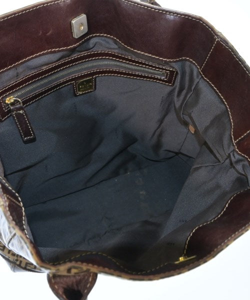 FENDI กระเป๋าถือขนาดใหญ่