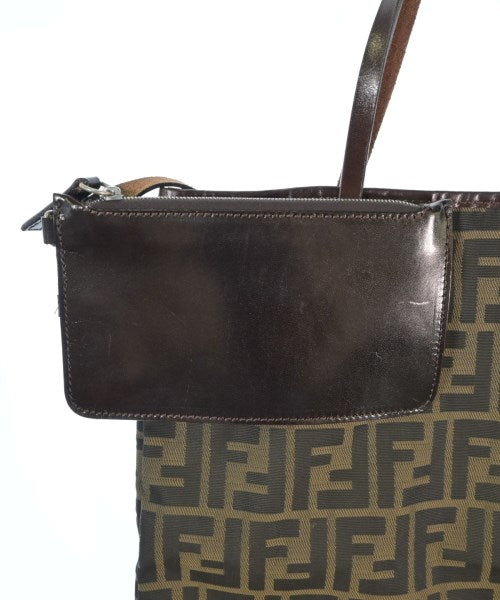 FENDI กระเป๋าถือขนาดใหญ่
