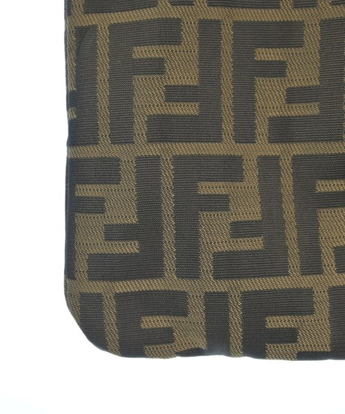 FENDI กระเป๋าถือขนาดใหญ่