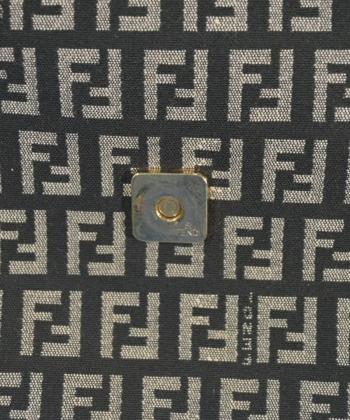 FENDI กระเป๋าสะพาย