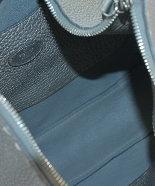 FENDI กระเป๋าถือขนาดใหญ่