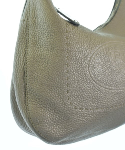FENDI กระเป๋าถือขนาดใหญ่