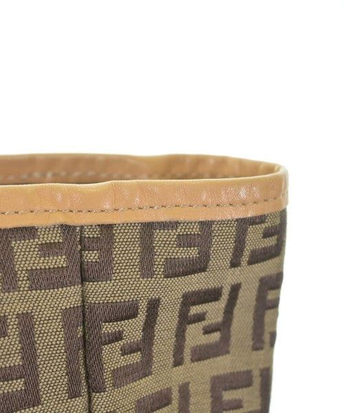 FENDI กระเป๋าถือขนาดใหญ่