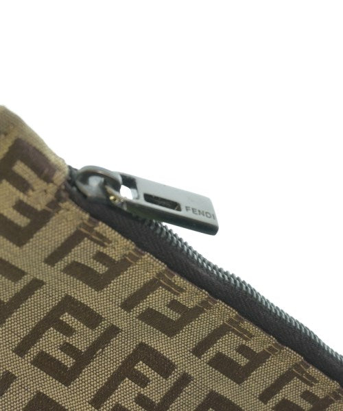 FENDI กระเป๋าถือขนาดใหญ่