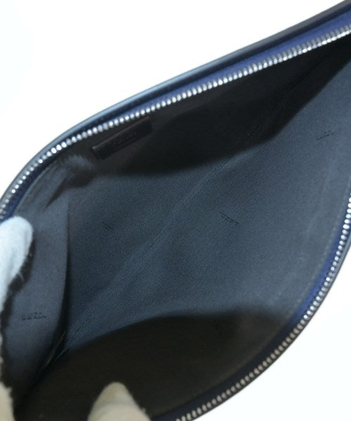 FENDI คลัตช์