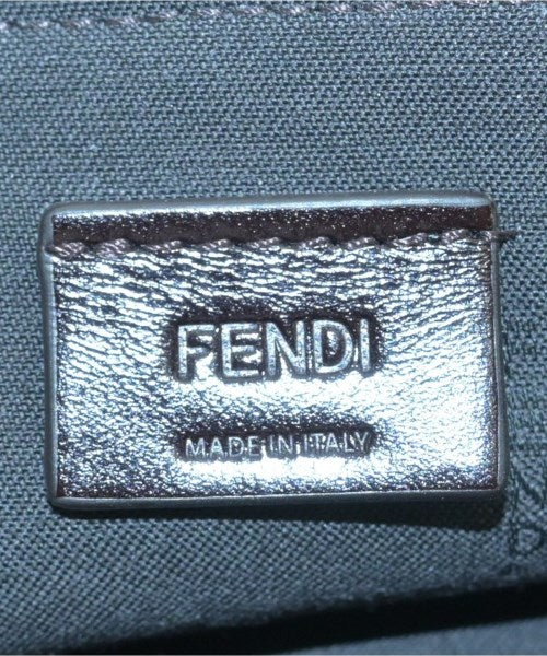 FENDI คลัตช์