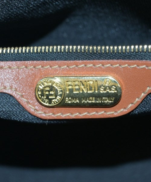 FENDI กระเป๋าถือ