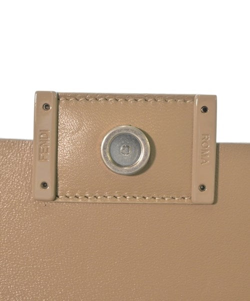 FENDI กระเป๋าสะพาย