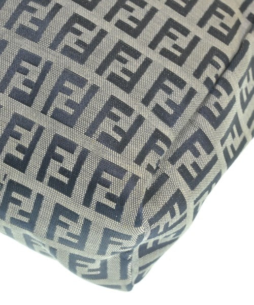 FENDI กระเป๋าถือ