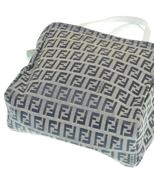 FENDI กระเป๋าถือ