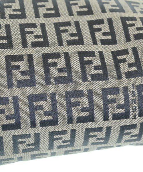 FENDI กระเป๋าถือ