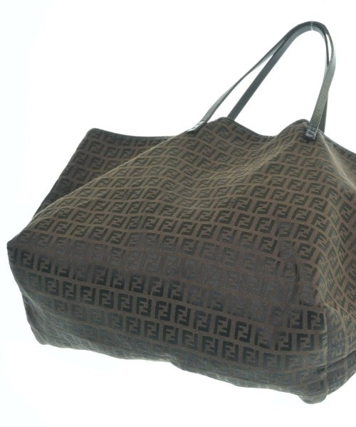 FENDI กระเป๋าถือขนาดใหญ่