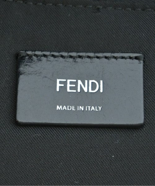 FENDI เป้สะพายหลัง