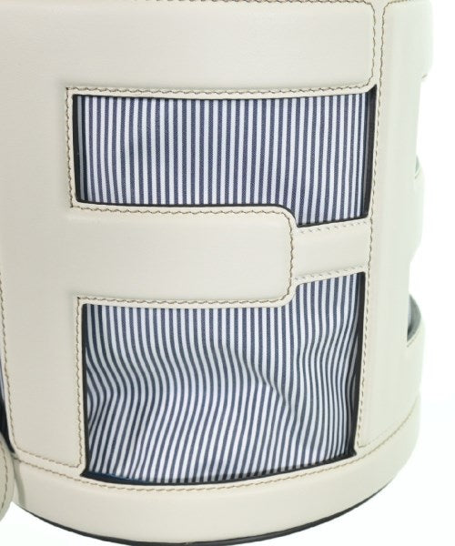 FENDI กระเป๋าถือขนาดใหญ่
