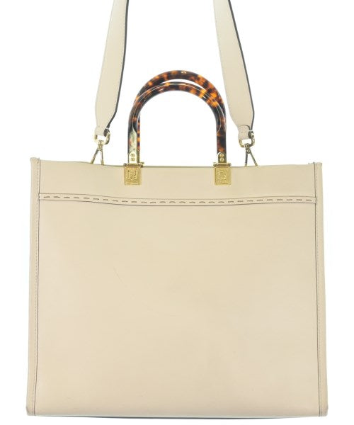 FENDI กระเป๋าถือ