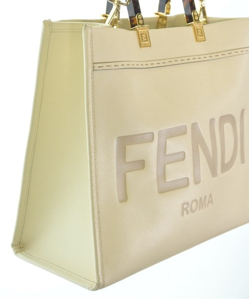 FENDI กระเป๋าถือ