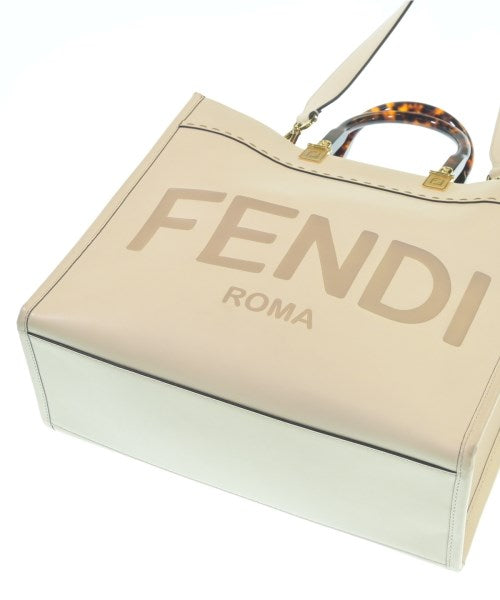 FENDI กระเป๋าถือ