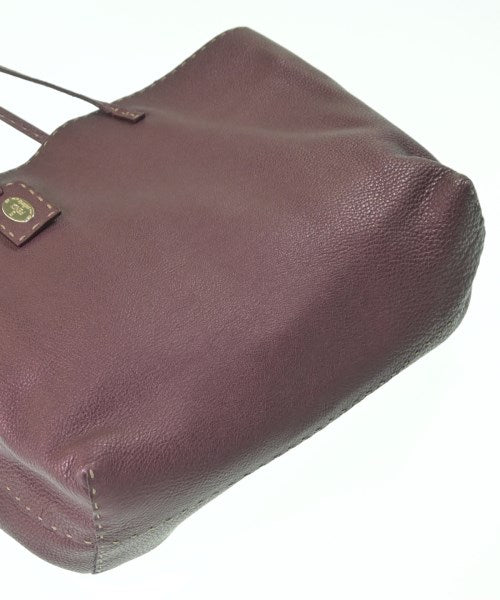 FENDI กระเป๋าถือขนาดใหญ่