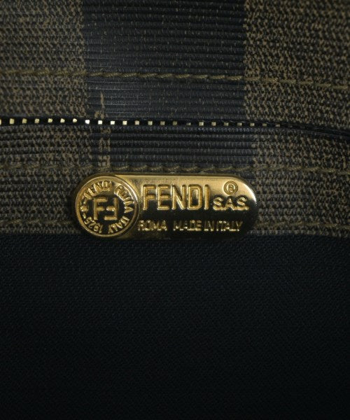 FENDI คลัตช์