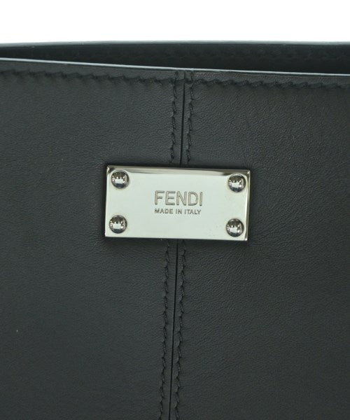 FENDI กระเป๋าถือขนาดใหญ่