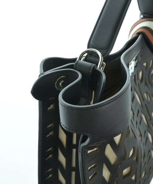 FENDI กระเป๋าถือขนาดใหญ่