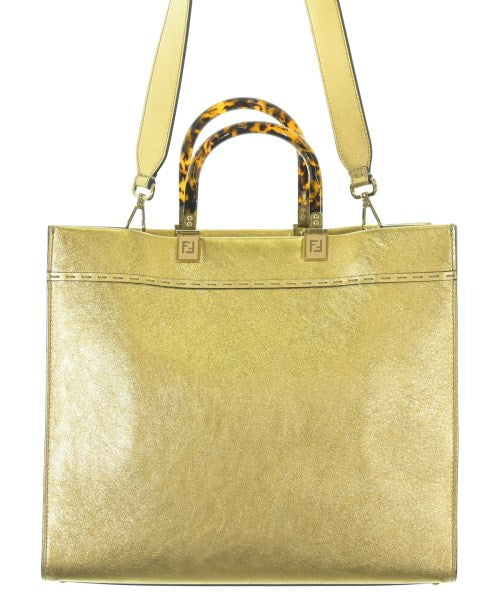 FENDI กระเป๋าถือขนาดใหญ่