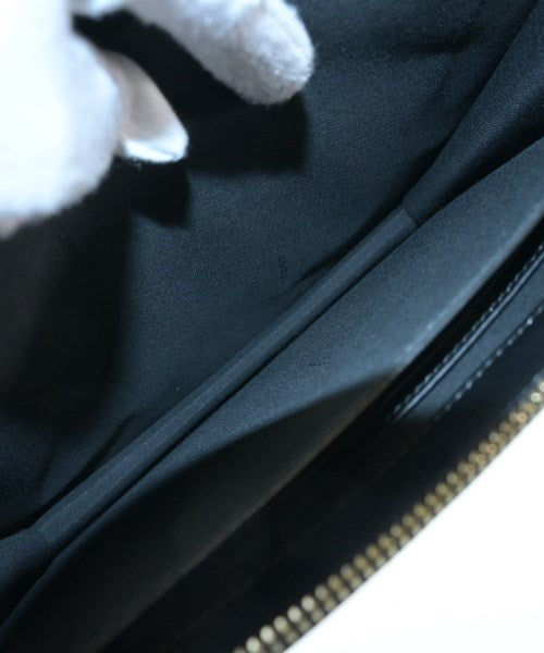 FENDI คลัตช์