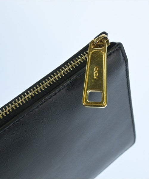 FENDI คลัตช์