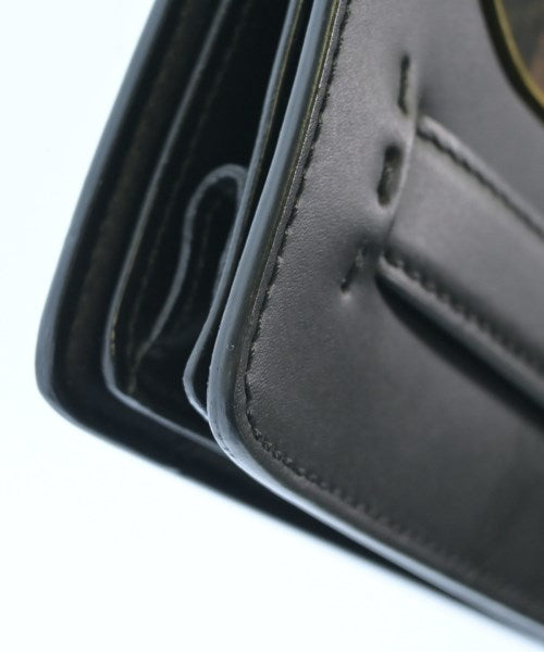 FENDI คลัตช์