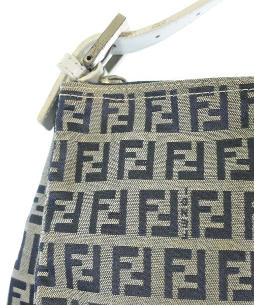 FENDI กระเป๋าถือ