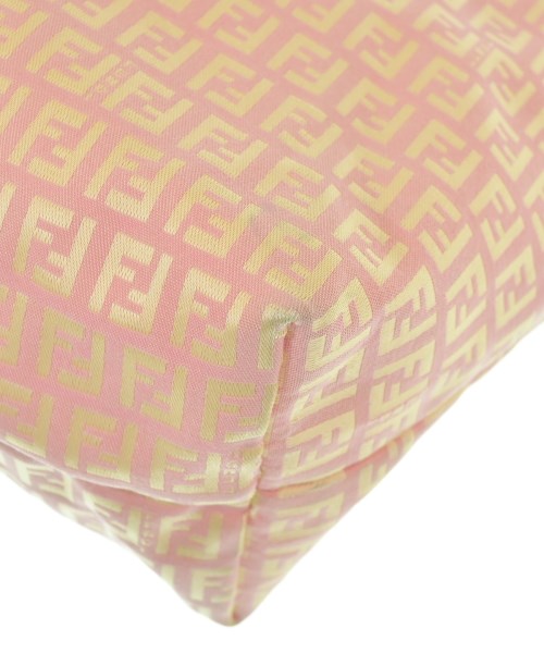 FENDI กระเป๋าถือขนาดใหญ่