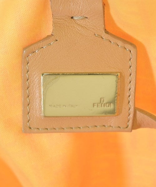 FENDI กระเป๋าถือขนาดใหญ่