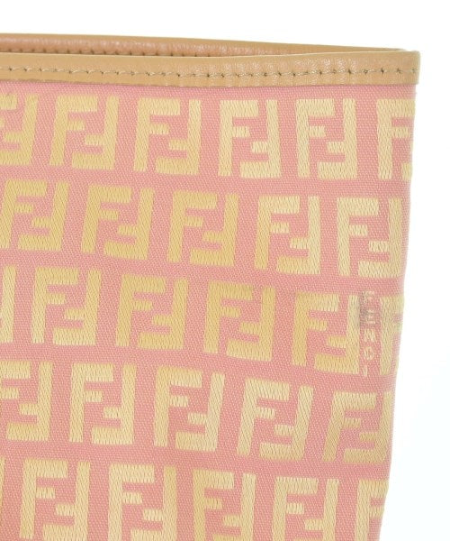 FENDI กระเป๋าถือขนาดใหญ่