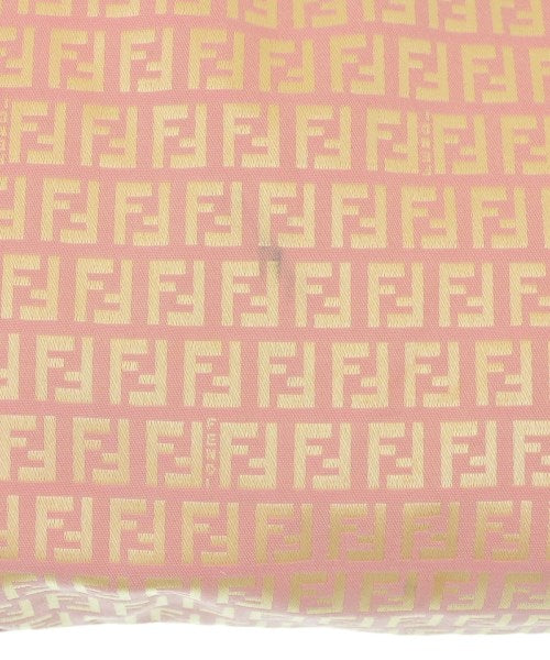 FENDI กระเป๋าถือขนาดใหญ่