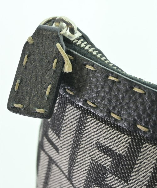 FENDI กระเป๋าถือขนาดใหญ่