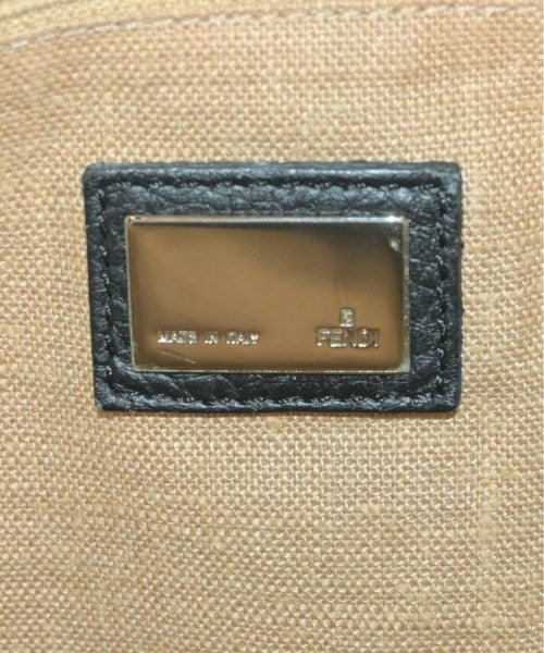 FENDI กระเป๋าถือขนาดใหญ่