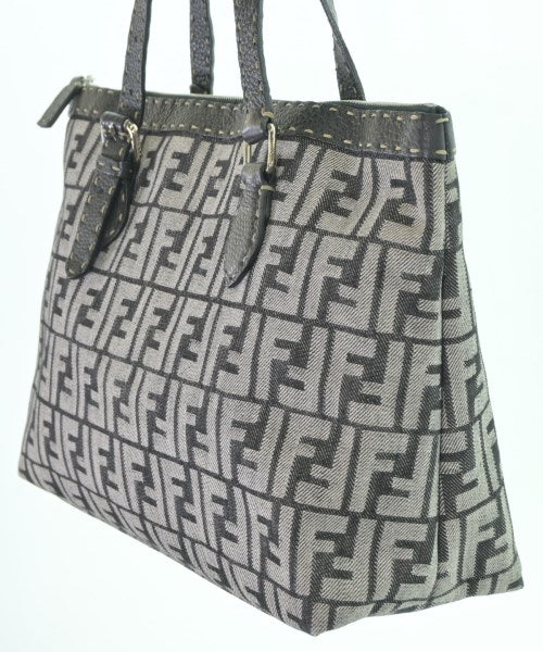 FENDI กระเป๋าถือขนาดใหญ่